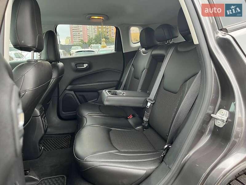 Внедорожник / Кроссовер Jeep Compass 2018 в Киеве