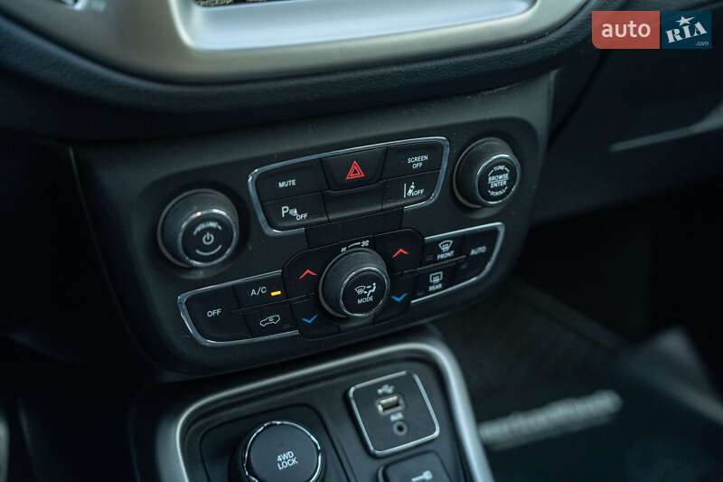 Внедорожник / Кроссовер Jeep Compass 2018 в Черновцах