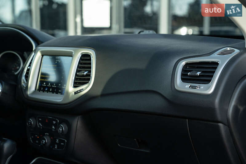 Внедорожник / Кроссовер Jeep Compass 2018 в Черновцах