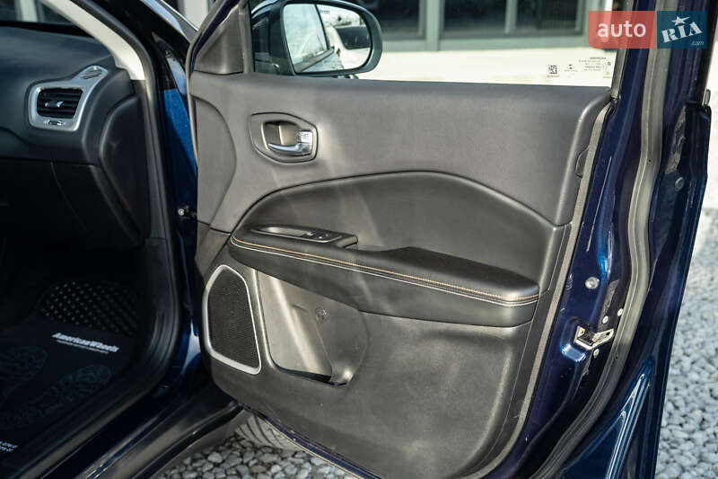 Внедорожник / Кроссовер Jeep Compass 2018 в Черновцах