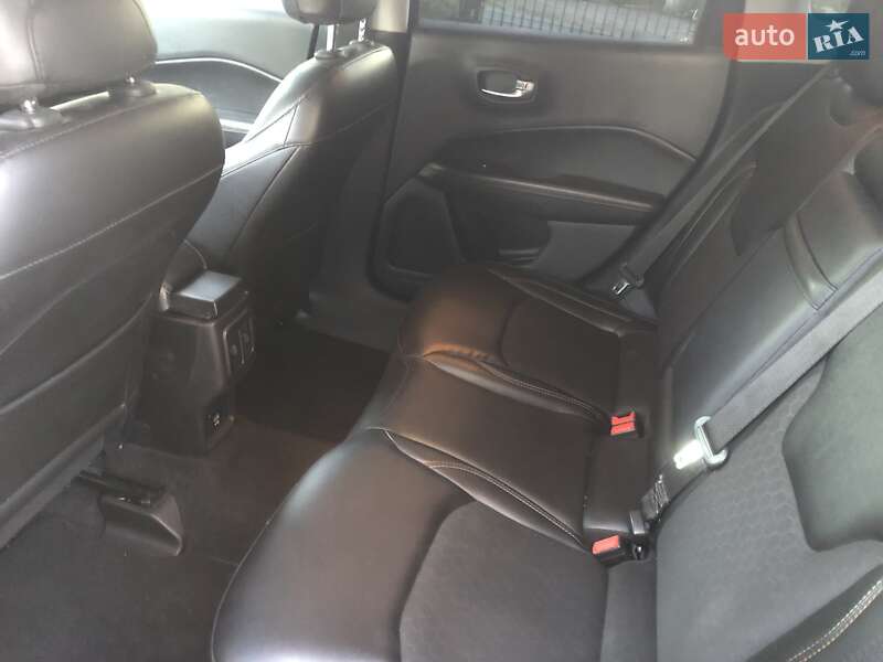 Внедорожник / Кроссовер Jeep Compass 2018 в Ровно