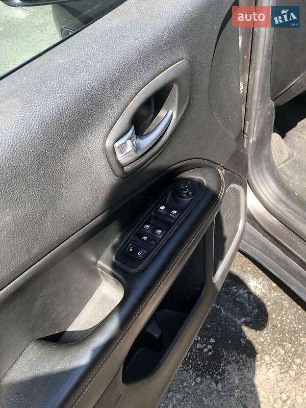 Внедорожник / Кроссовер Jeep Compass 2018 в Ровно