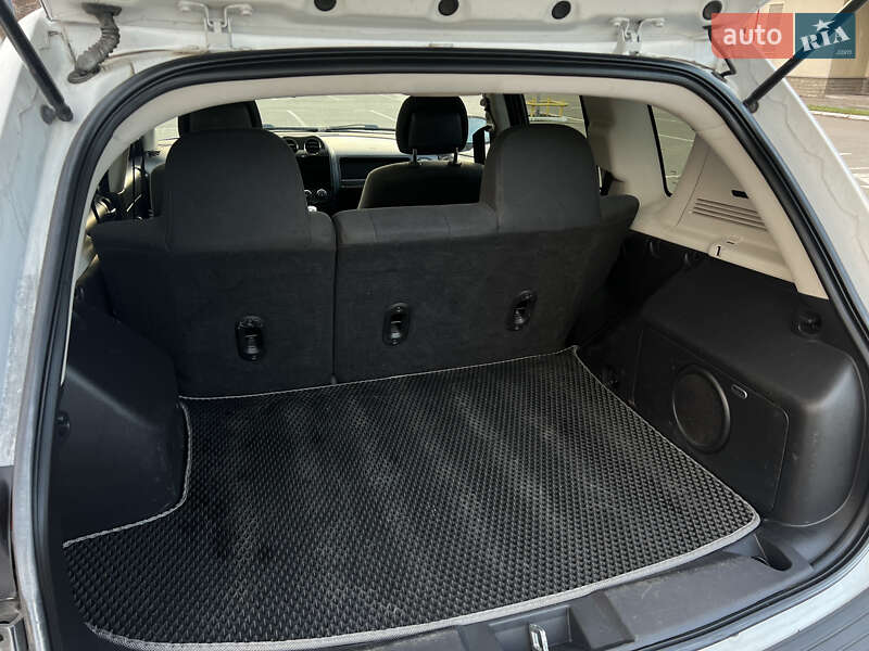 Внедорожник / Кроссовер Jeep Compass 2012 в Броварах