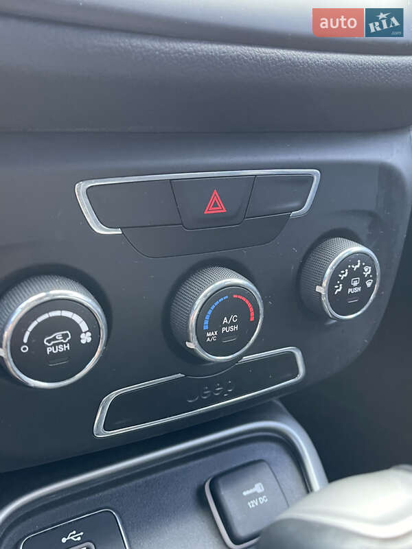 Внедорожник / Кроссовер Jeep Compass 2018 в Киеве