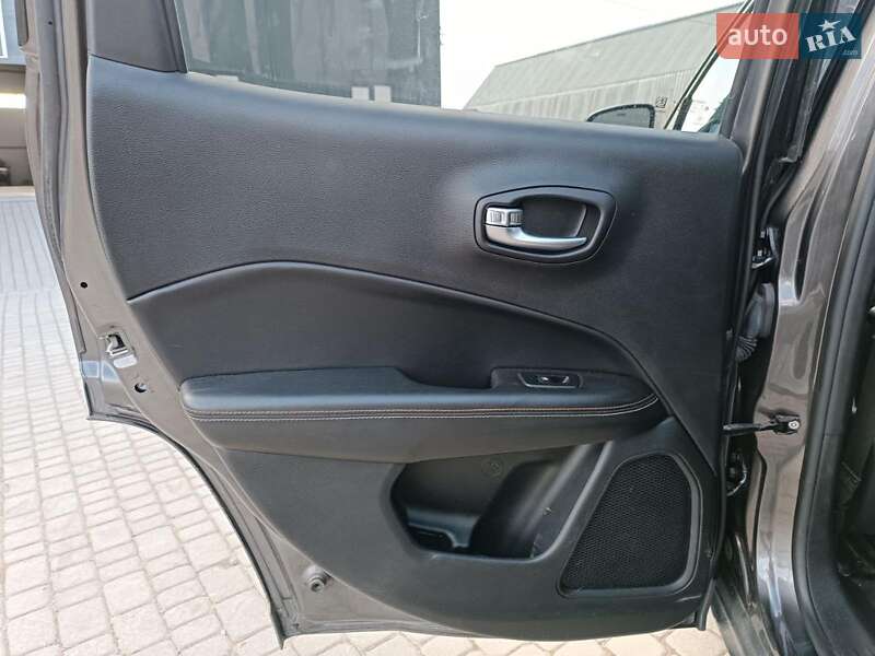 Внедорожник / Кроссовер Jeep Compass 2018 в Львове фото 33 Внедорожник / Кроссовер Jeep Compass 2018 в Львове