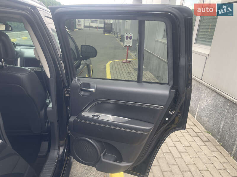 Позашляховик / Кросовер Jeep Compass 2014 в Києві