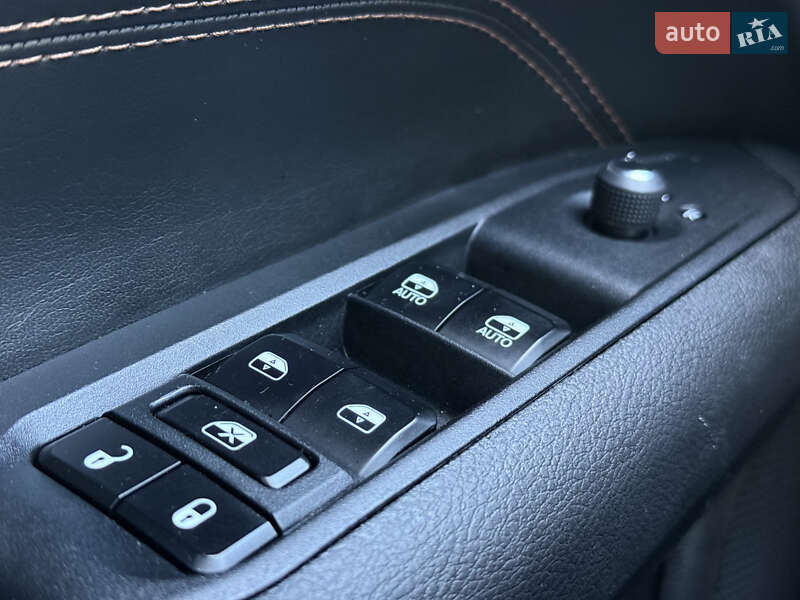 Позашляховик / Кросовер Jeep Compass 2023 в Києві фото 21 Позашляховик / Кросовер Jeep Compass 2023 в Києві