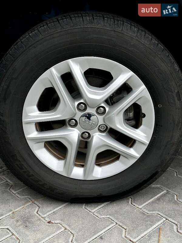 Внедорожник / Кроссовер Jeep Compass 2017 в Виннице