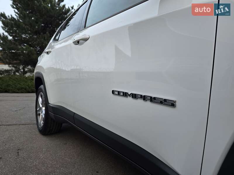 Внедорожник / Кроссовер Jeep Compass 2023 в Полтаве