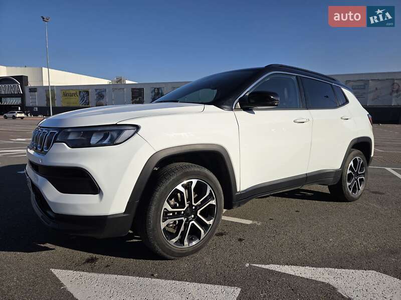 Внедорожник / Кроссовер Jeep Compass 2022 в Киеве