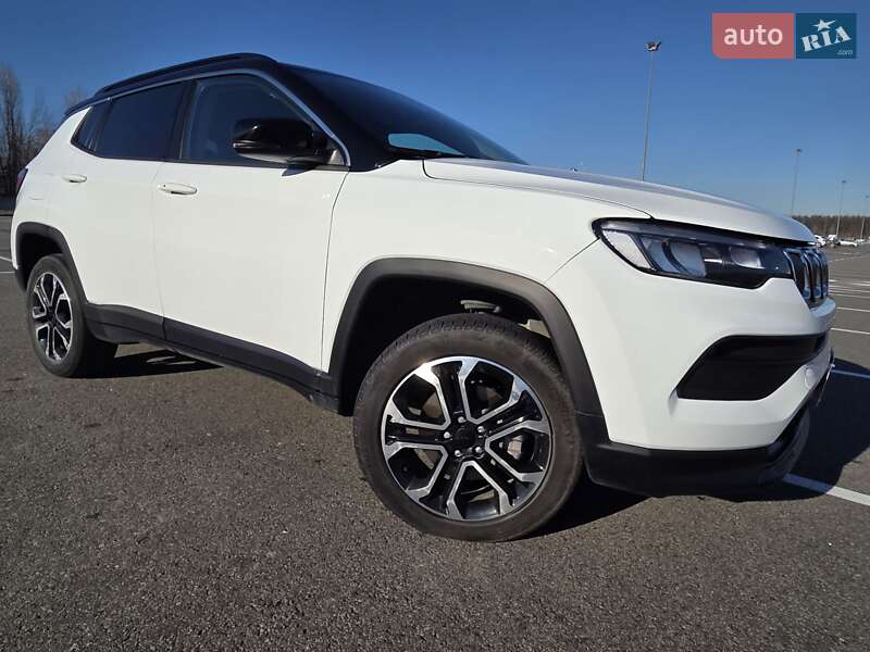 Внедорожник / Кроссовер Jeep Compass 2022 в Киеве