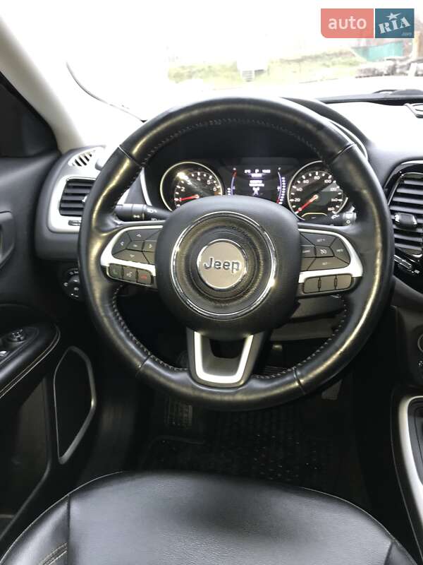 Внедорожник / Кроссовер Jeep Compass 2019 в Киеве