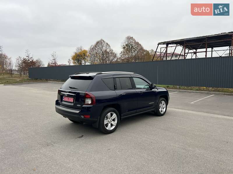 Внедорожник / Кроссовер Jeep Compass 2015 в Богуславе