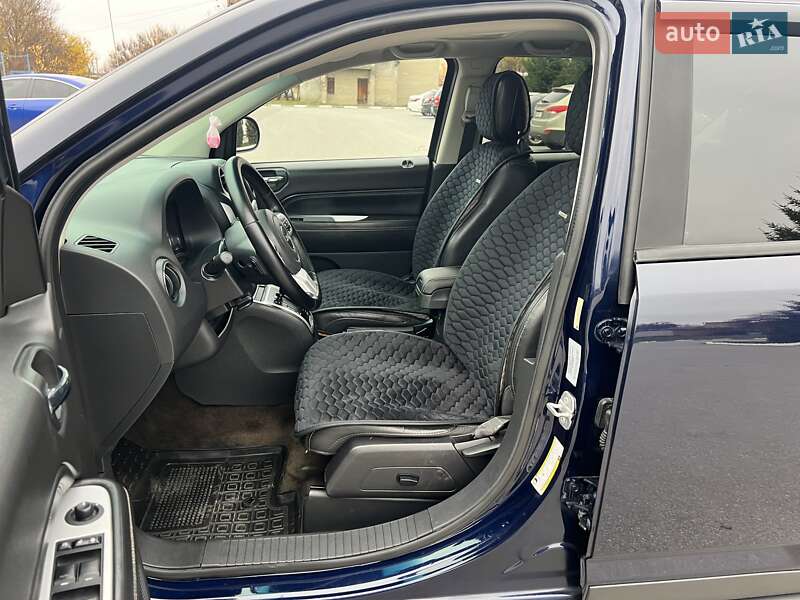 Внедорожник / Кроссовер Jeep Compass 2015 в Богуславе