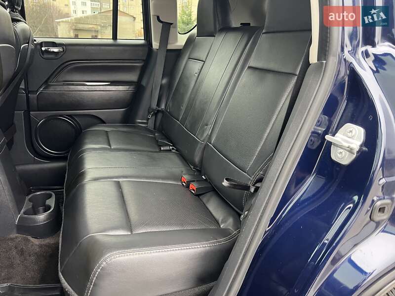 Внедорожник / Кроссовер Jeep Compass 2015 в Богуславе