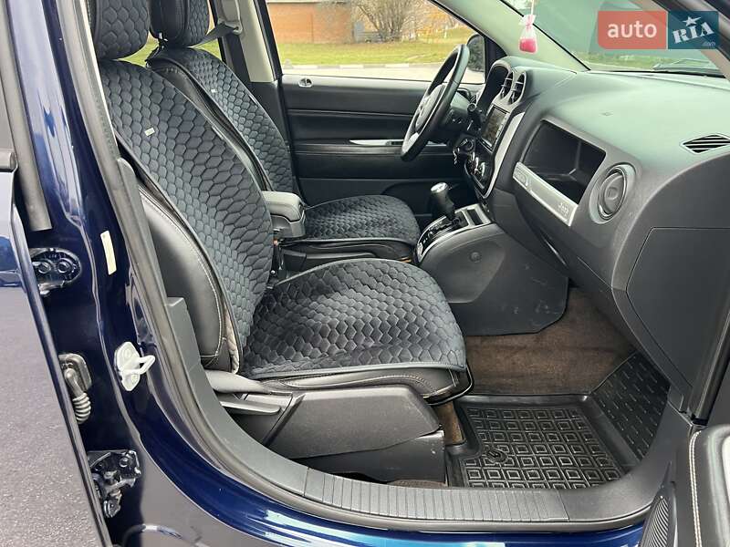 Внедорожник / Кроссовер Jeep Compass 2015 в Богуславе