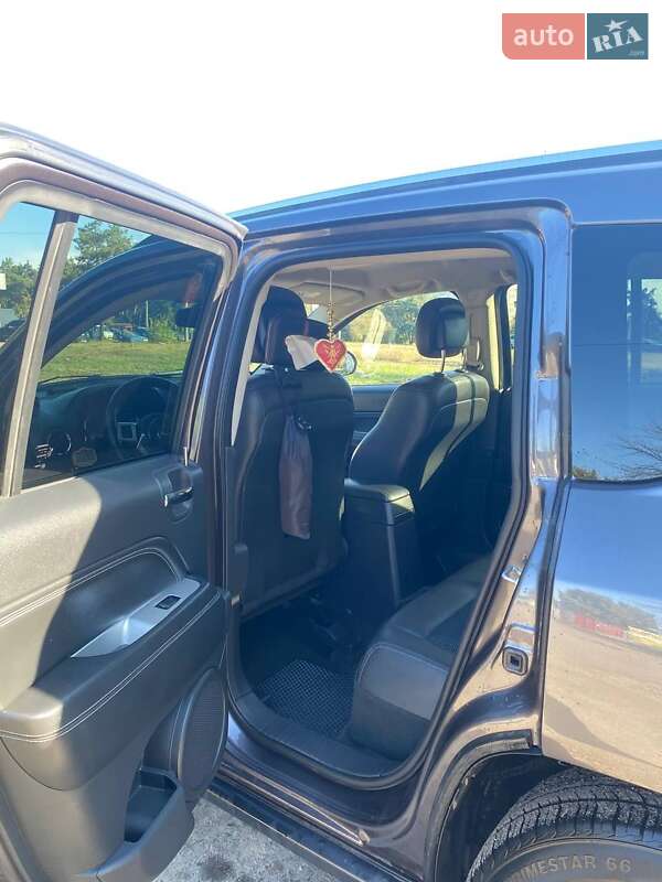 Внедорожник / Кроссовер Jeep Compass 2014 в Киеве