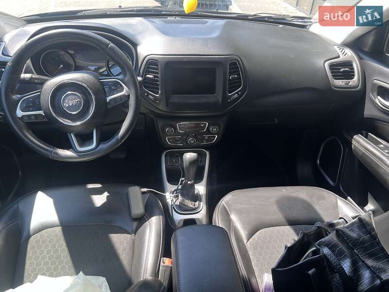 Внедорожник / Кроссовер Jeep Compass 2017 в Ужгороде