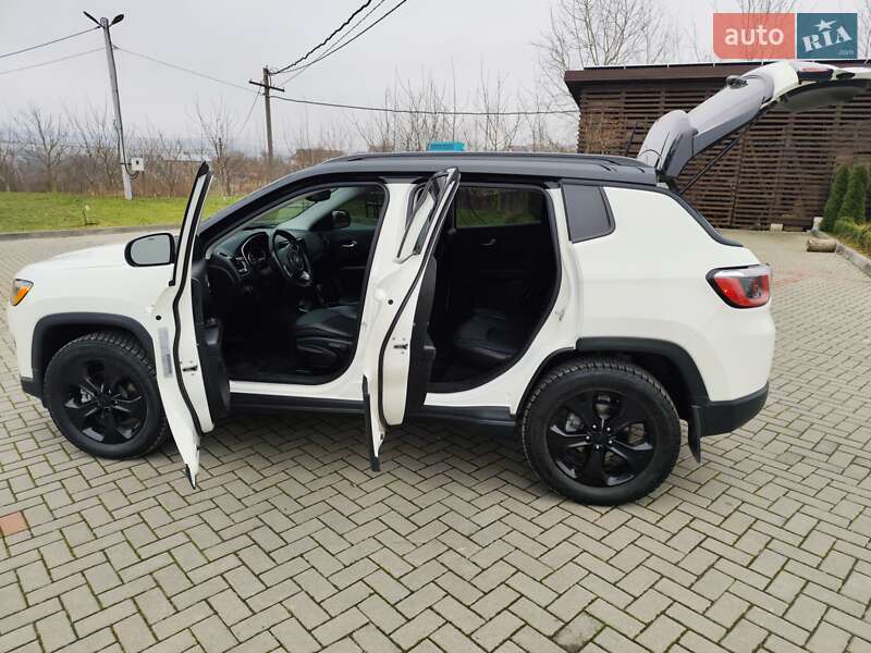 Позашляховик / Кросовер Jeep Compass 2018 в Золочеві