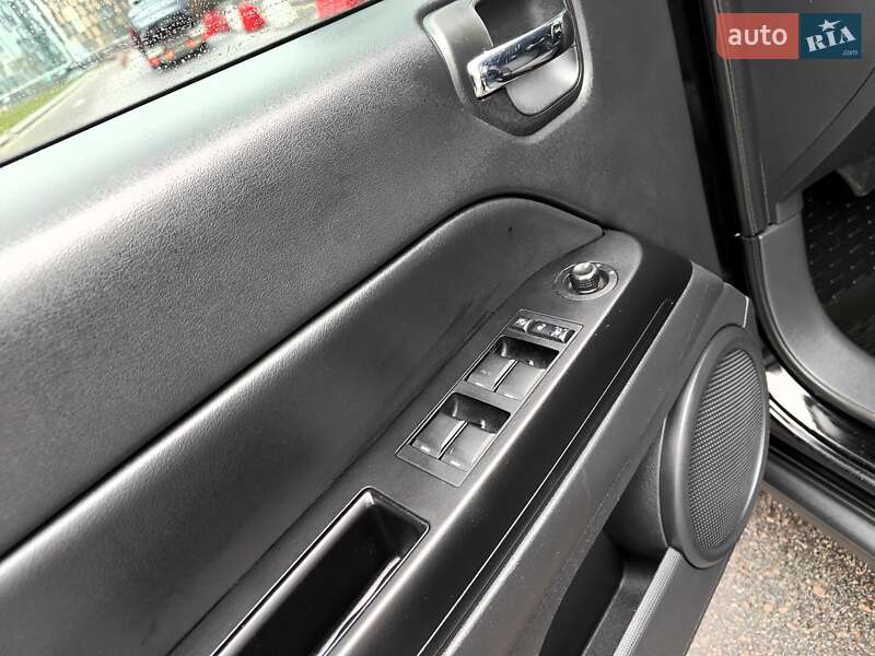 Позашляховик / Кросовер Jeep Compass 2014 в Києві