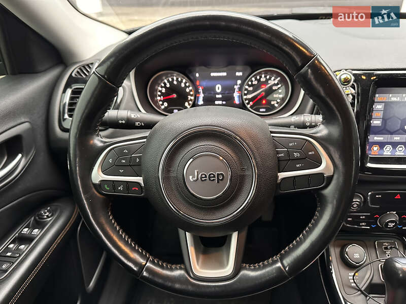 Внедорожник / Кроссовер Jeep Compass 2020 в Киеве