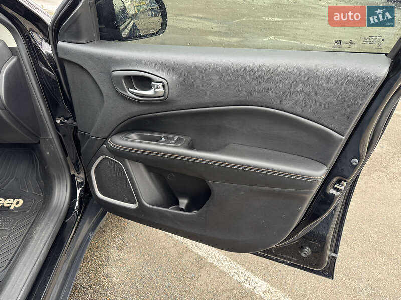 Внедорожник / Кроссовер Jeep Compass 2018 в Днепре