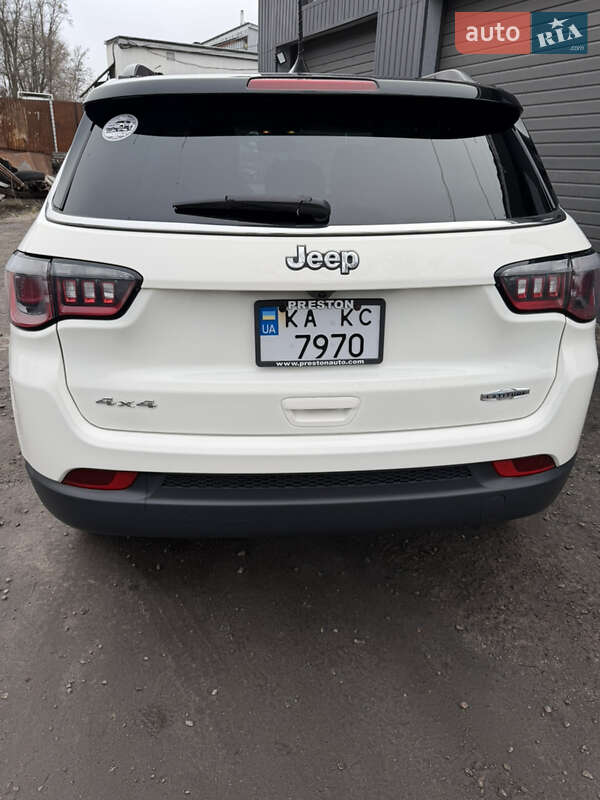 Внедорожник / Кроссовер Jeep Compass 2017 в Киеве