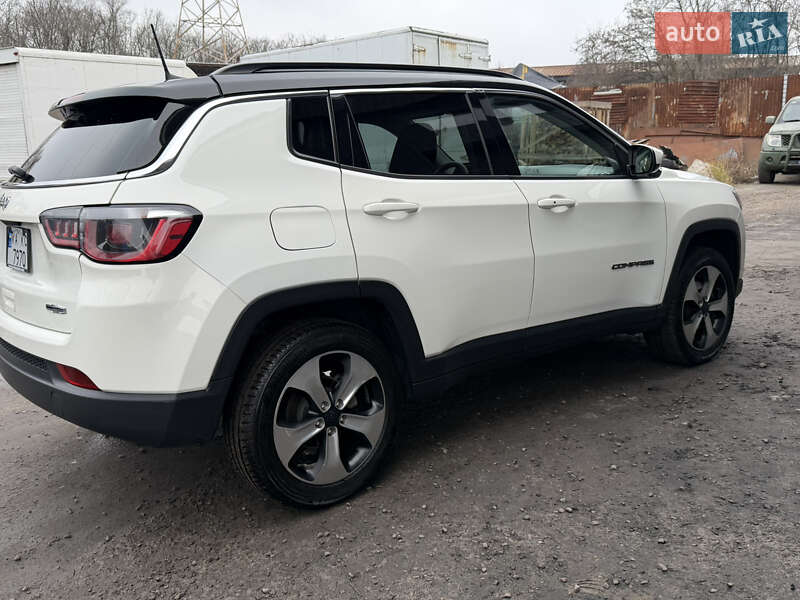 Внедорожник / Кроссовер Jeep Compass 2017 в Киеве