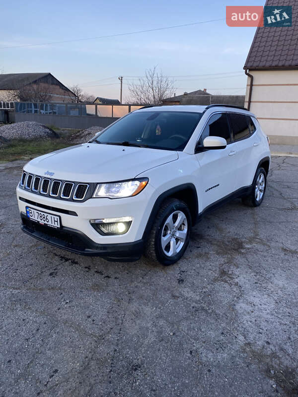 Внедорожник / Кроссовер Jeep Compass 2017 в Лохвице
