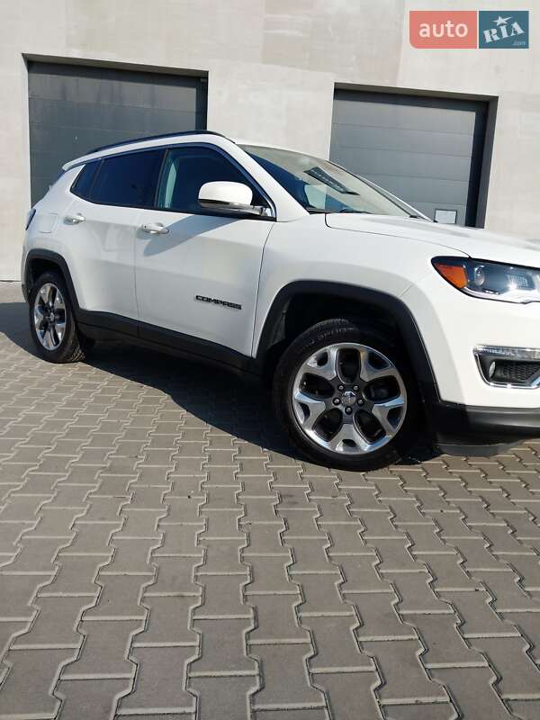 Внедорожник / Кроссовер Jeep Compass 2018 в Киеве
