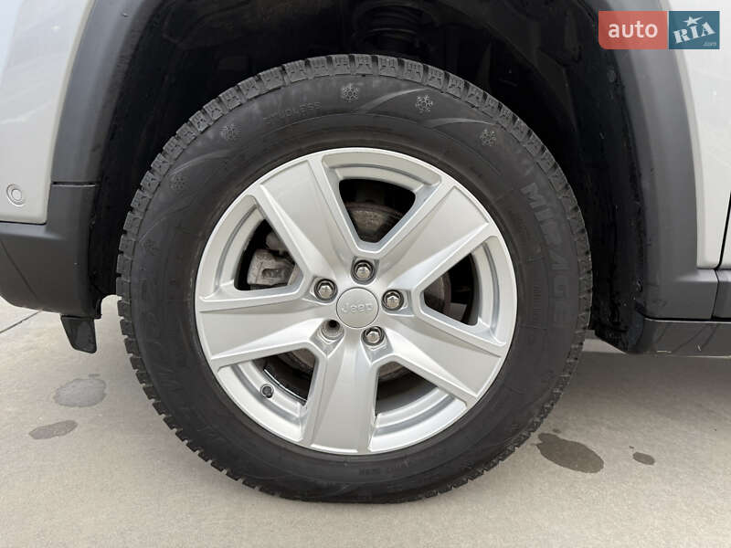 Внедорожник / Кроссовер Jeep Compass 2021 в Киеве