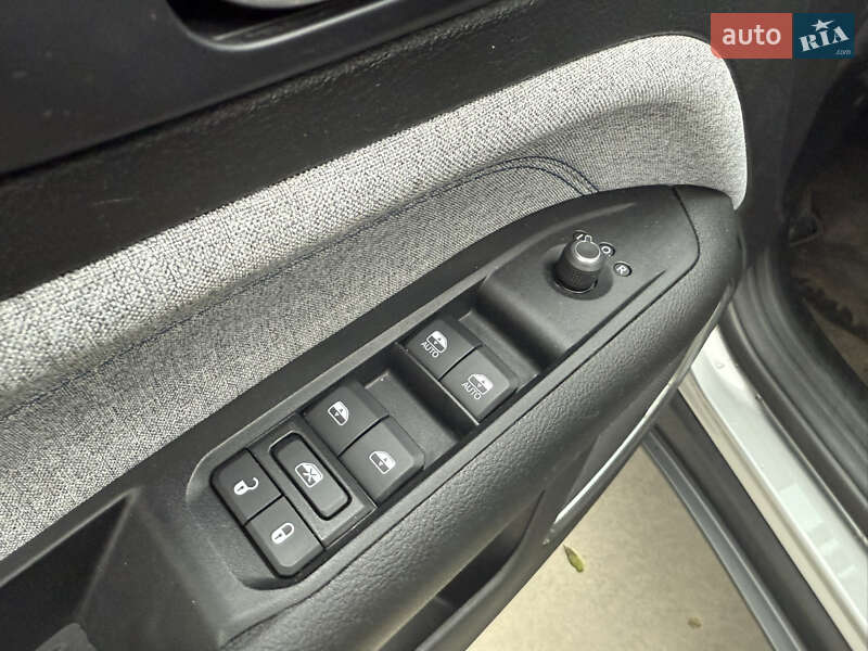 Внедорожник / Кроссовер Jeep Compass 2021 в Киеве
