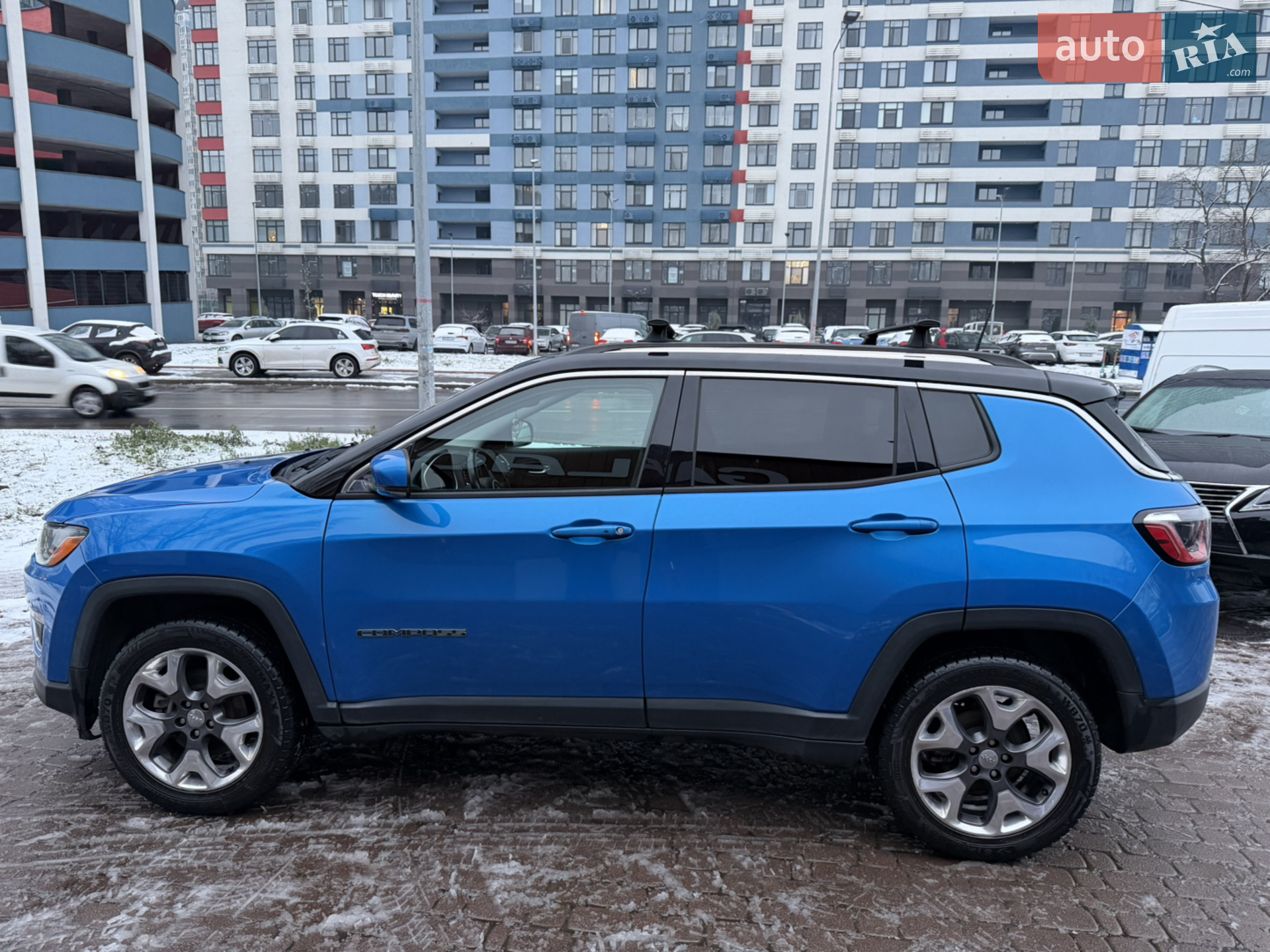2017 Jeep Compass - мініатюра 2