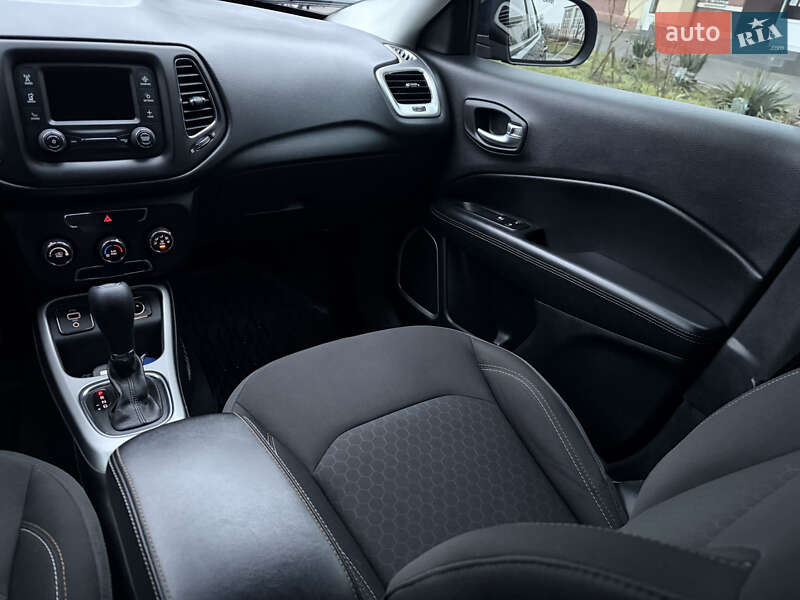 Позашляховик / Кросовер Jeep Compass 2018 в Дніпрі фото 20 Позашляховик / Кросовер Jeep Compass 2018 в Дніпрі