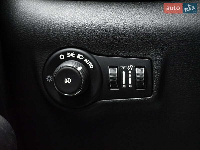 Внедорожник / Кроссовер Jeep Compass 2022 в Киеве фото 23 Внедорожник / Кроссовер Jeep Compass 2022 в Киеве