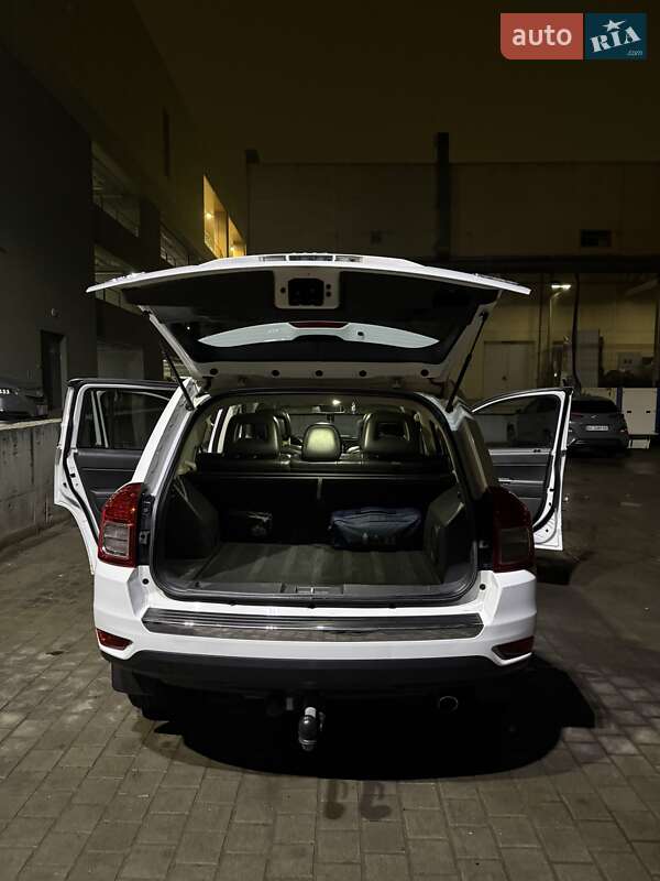 Внедорожник / Кроссовер Jeep Compass 2012 в Львове
