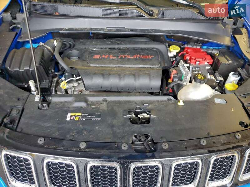 Внедорожник / Кроссовер Jeep Compass 2020 в Киеве