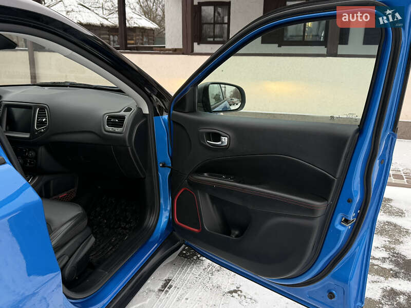 Позашляховик / Кросовер Jeep Compass 2019 в Києві фото 37 Позашляховик / Кросовер Jeep Compass 2019 в Києві