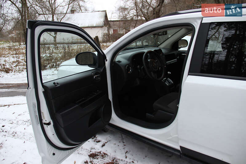 Внедорожник / Кроссовер Jeep Compass 2016 в Киеве