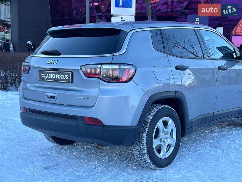 Внедорожник / Кроссовер Jeep Compass 2022 в Киеве