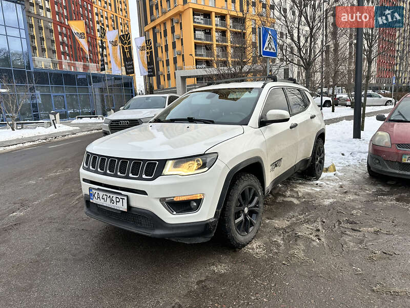 2017 Jeep Compass, VIN 3C4NJDBB6JT128255:plate — photo 1 (autoria)