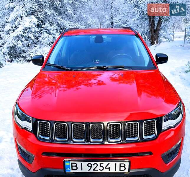 Внедорожник / Кроссовер Jeep Compass 2017 в Карловке