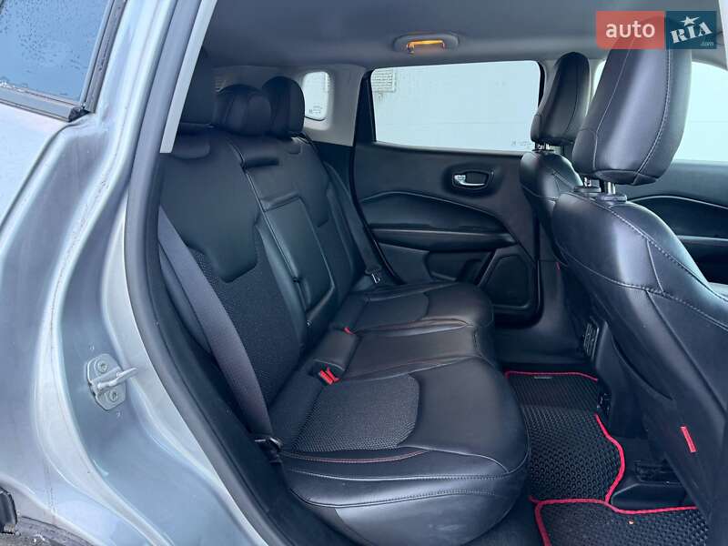 Внедорожник / Кроссовер Jeep Compass 2019 в Киеве