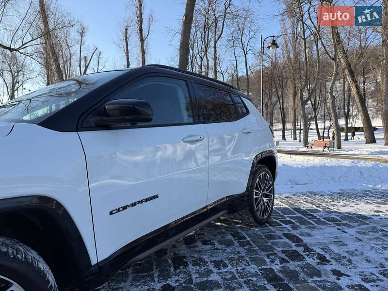 Позашляховик / Кросовер Jeep Compass 2024 в Києві