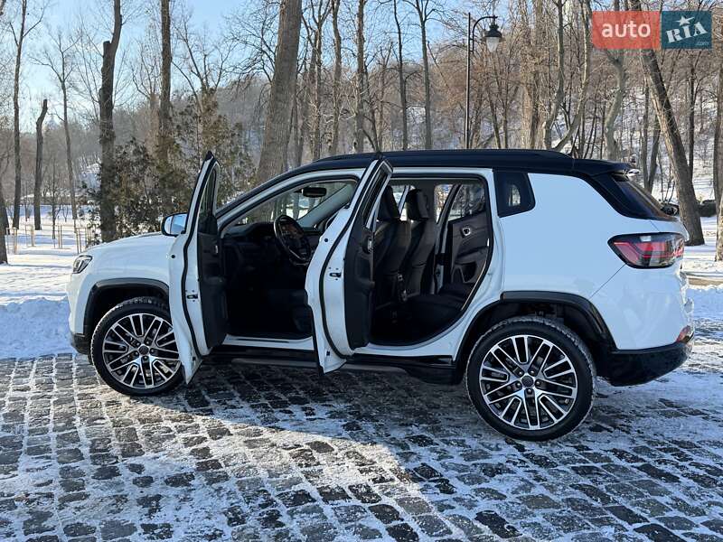 Позашляховик / Кросовер Jeep Compass 2024 в Києві