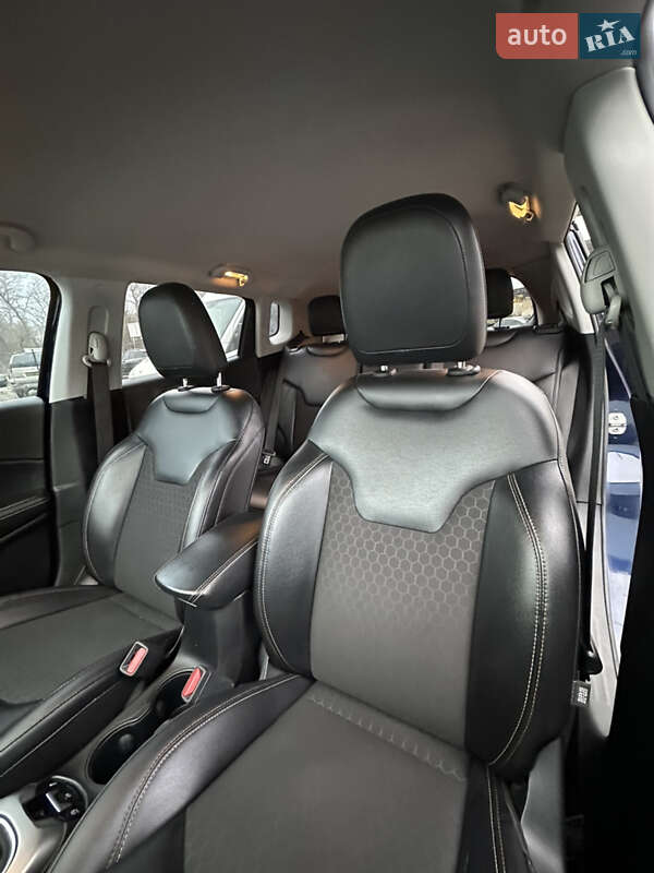 Внедорожник / Кроссовер Jeep Compass 2017 в Полтаве