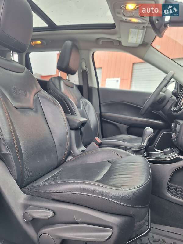 Внедорожник / Кроссовер Jeep Compass 2017 в Киеве фото 43 Внедорожник / Кроссовер Jeep Compass 2017 в Киеве