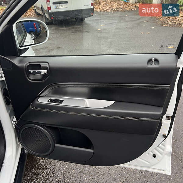 Внедорожник / Кроссовер Jeep Compass 2016 в Николаеве