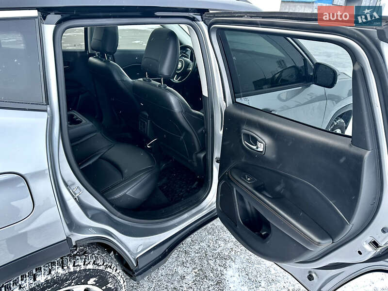 Внедорожник / Кроссовер Jeep Compass 2019 в Киеве