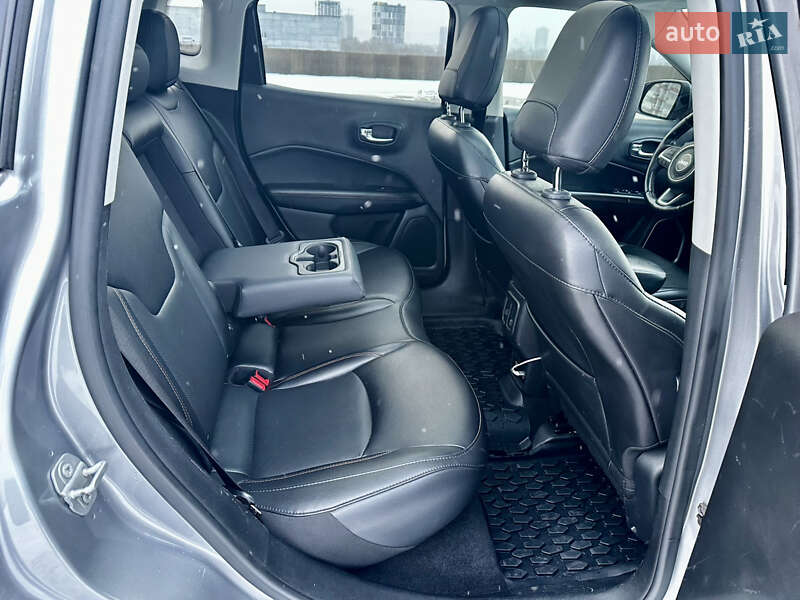 Внедорожник / Кроссовер Jeep Compass 2019 в Киеве